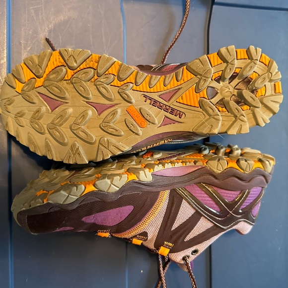 Merrell hiking shoes size 8 - Picture 2 of 5